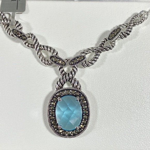 LE VIEUX necklace - Picture 7 of 11